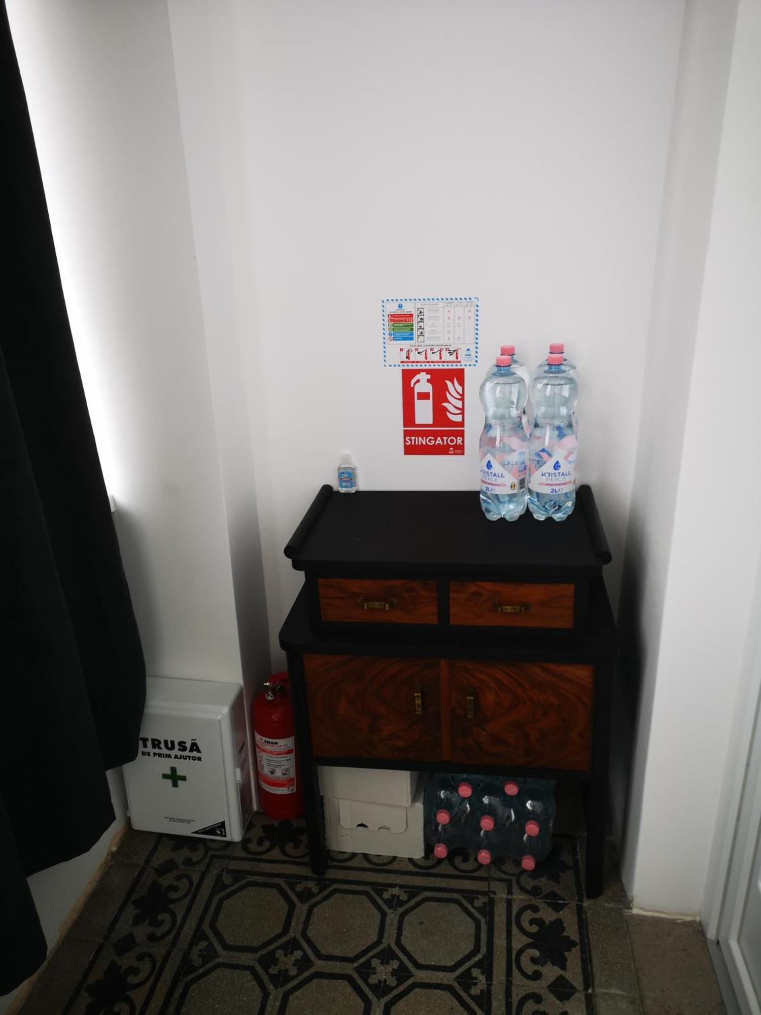 Weisz Apartment-City Center-Free Private Parking,Wifi,Ac Carei Buitenkant foto